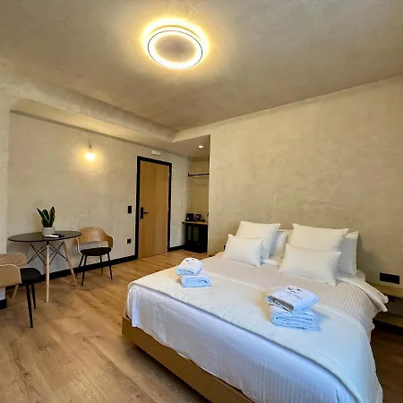 Athensowl Aparthotel *