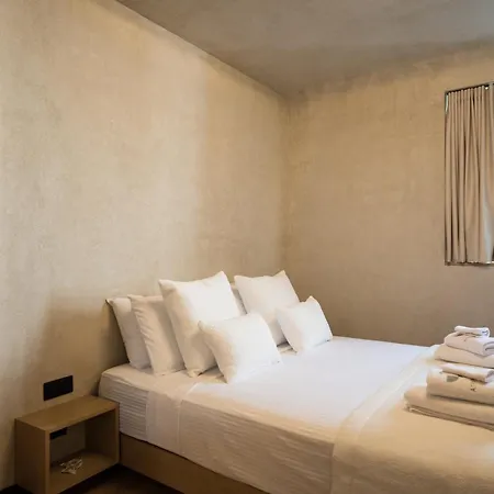 Athensowl Aparthotel