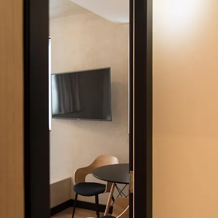 Athensowl Aparthotel *